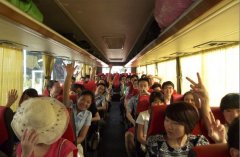 百纳九洲举办“挑战自我、共创未来”拓展活动